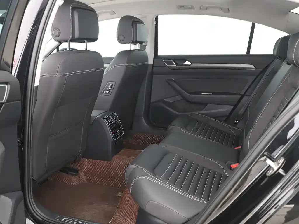 Volkswagen Magotan 2022 из CN, фото 6