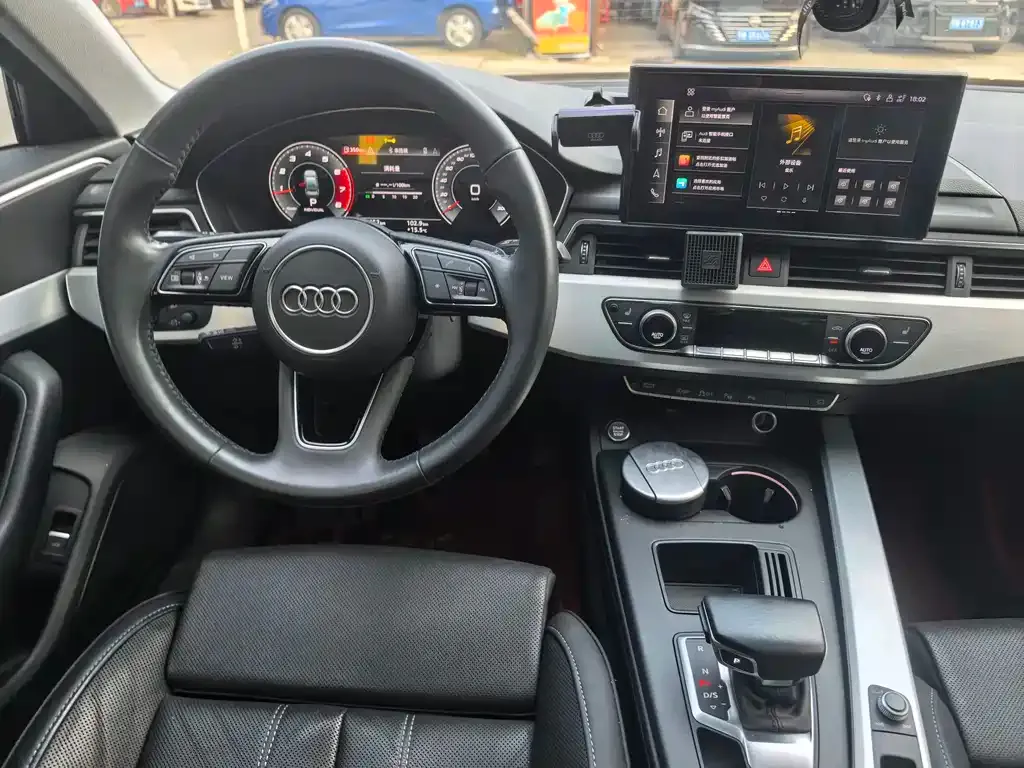 Audi A4L 2021 из CN, фото 5