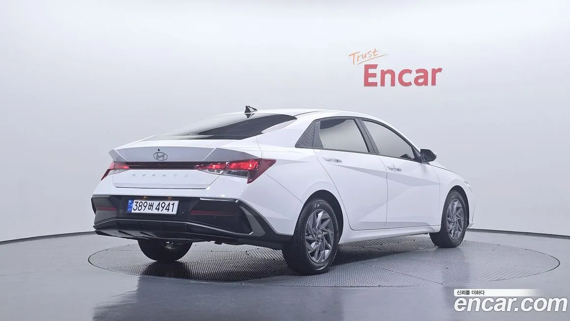 Hyundai AVANTE — фото 3