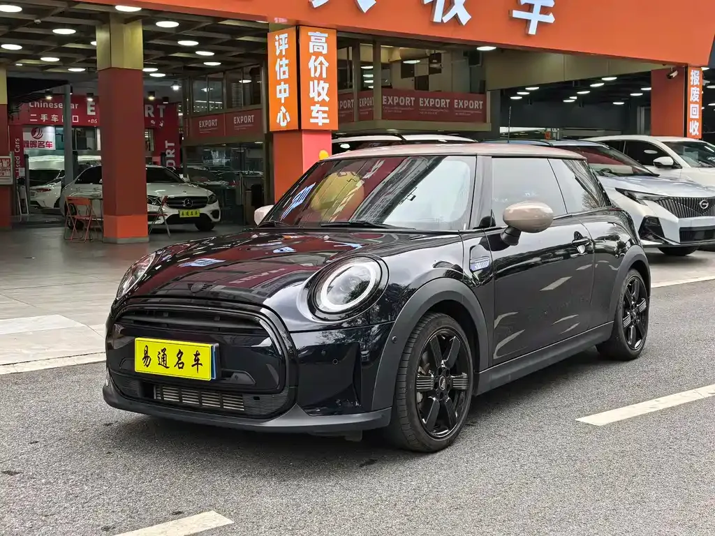 MINI Cooper (3-door) 2024 из CN, фото 1