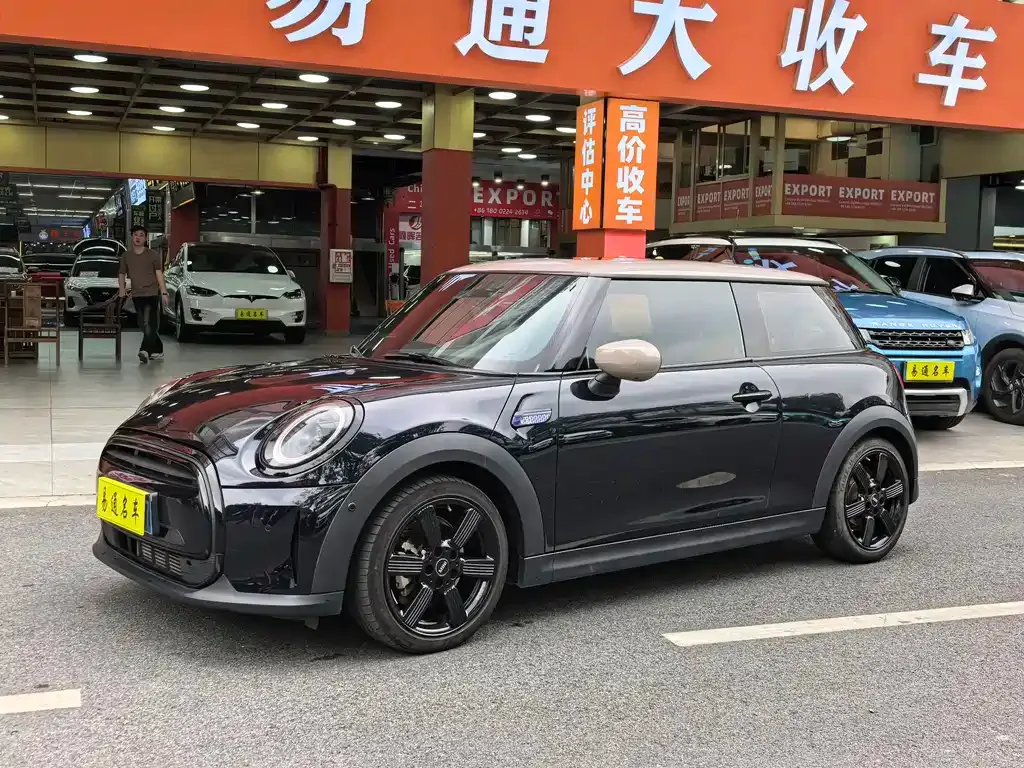 MINI Cooper (3-door) 2024 из CN, фото 6