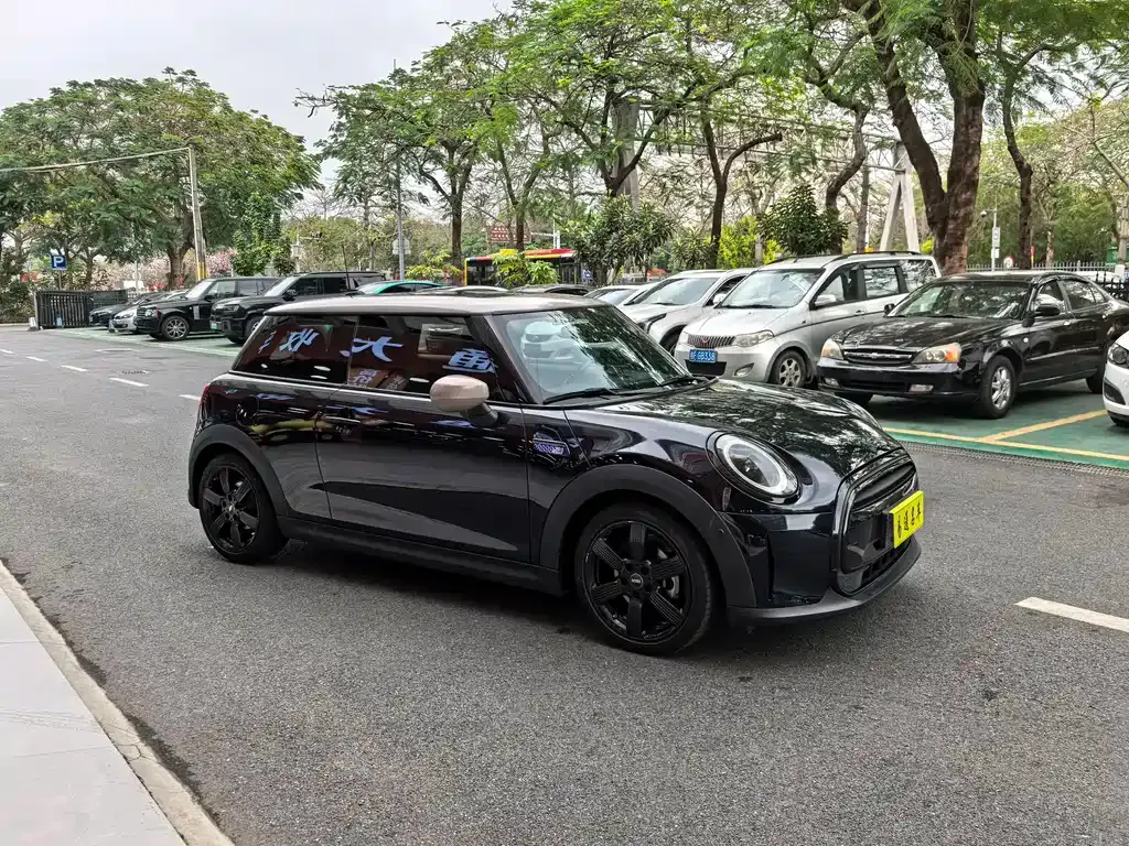 MINI Cooper (3-door) 2024 из CN, фото 9