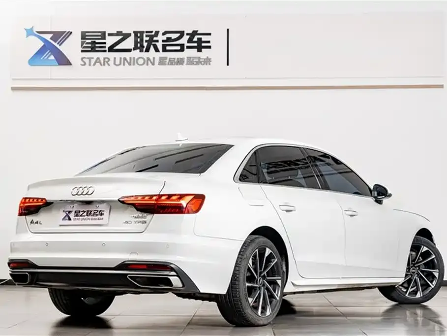 Audi A4L 2022 из CN, фото 10