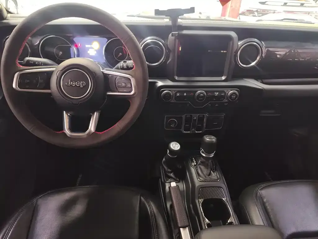 Jeep Wrangler 2023 из CN, фото 4