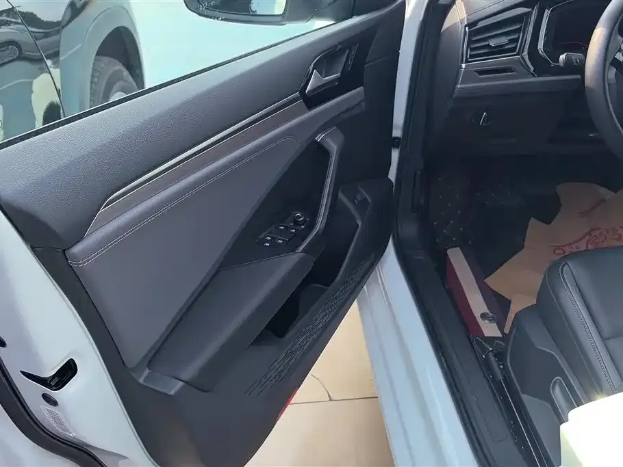 Volkswagen Sagitar 2022 из CN, фото 10