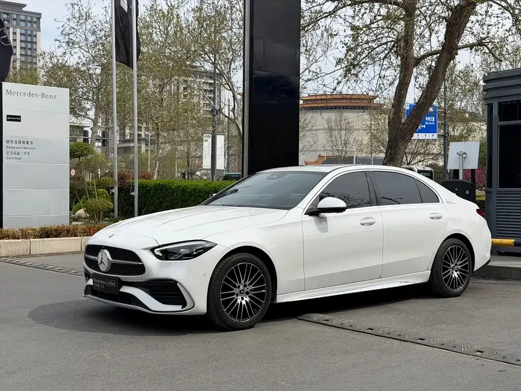 Mercedes-Benz C-Class — фото 1