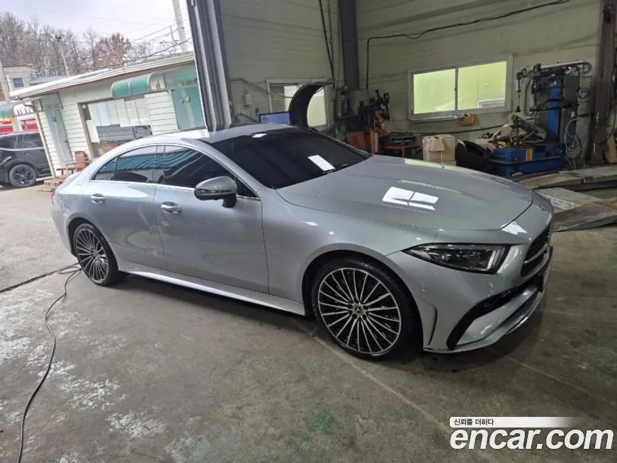 Mercedes-Benz CLS-Class — фото 1