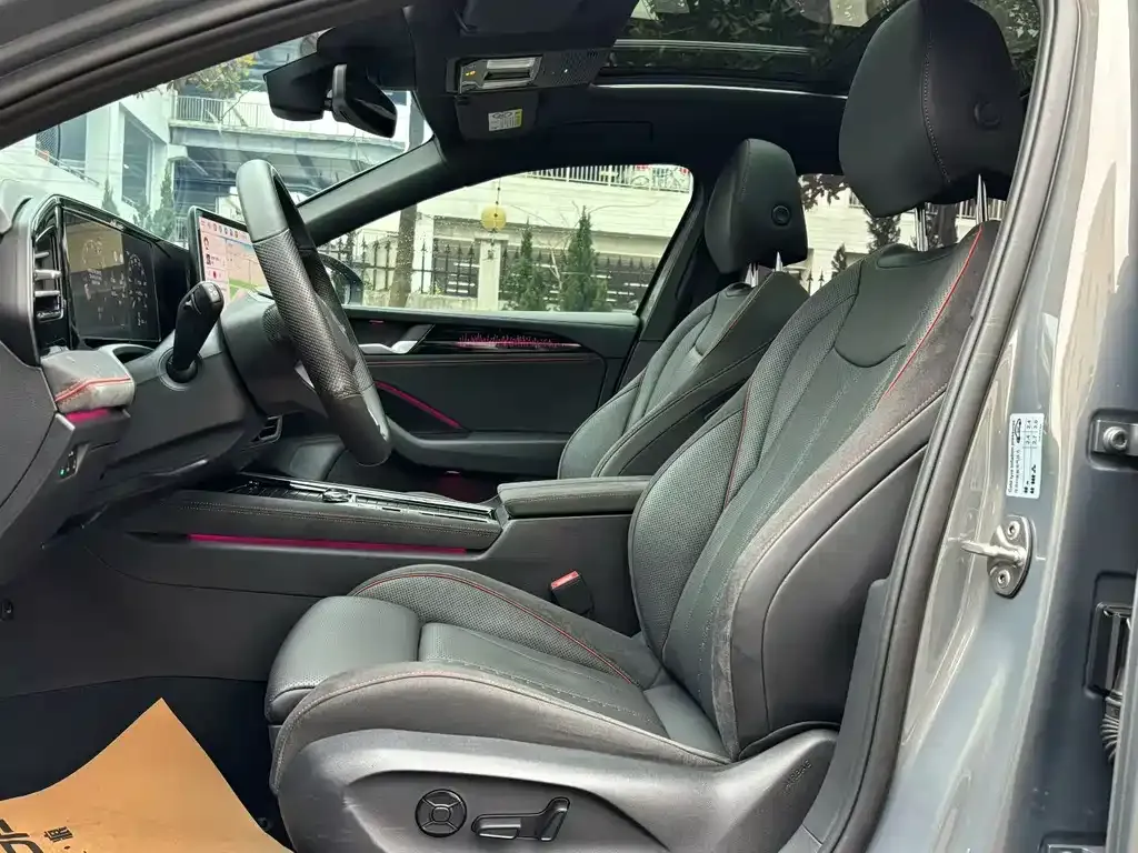 Volkswagen Magotan 2024 из CN, фото 7