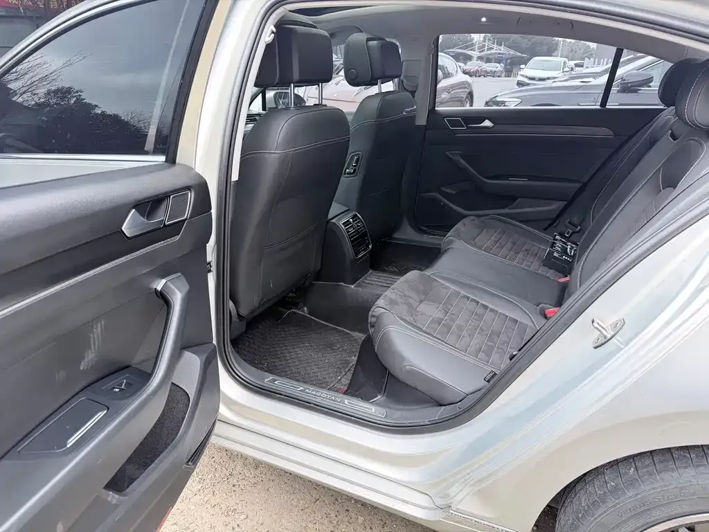 Volkswagen Magotan 2022 из CN, фото 6