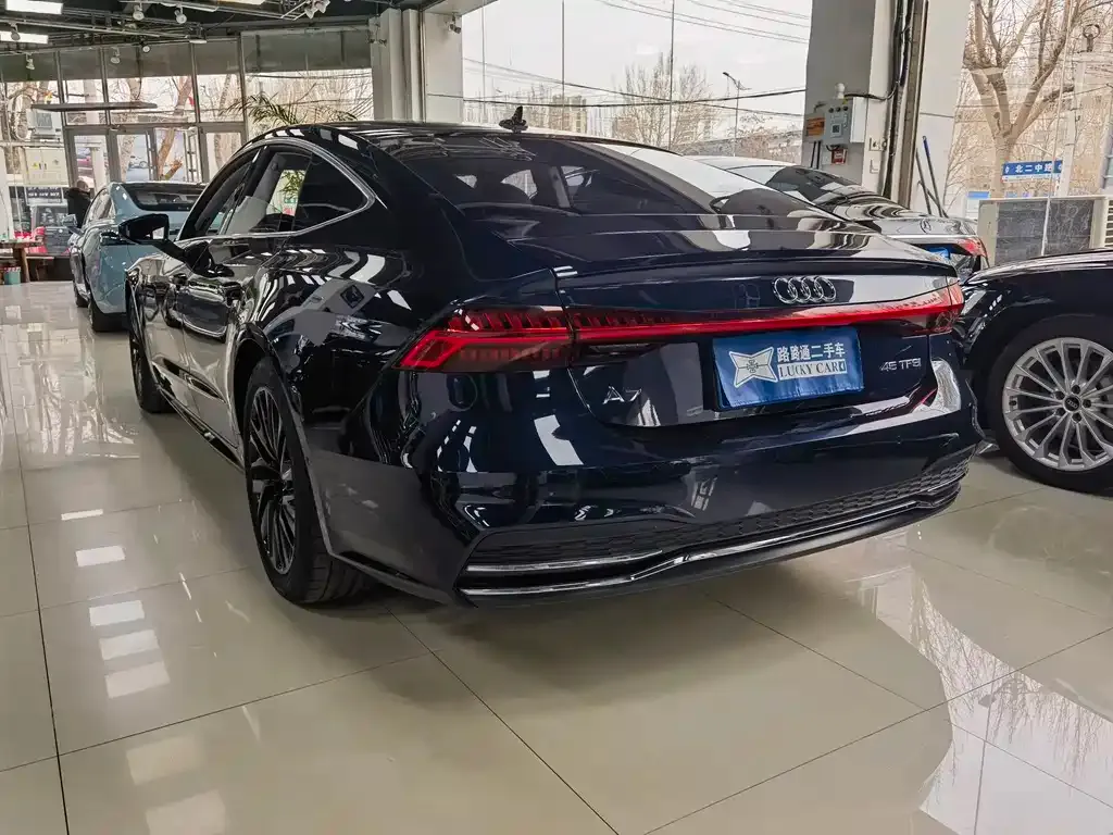 Audi A7 2021 из CN, фото 4