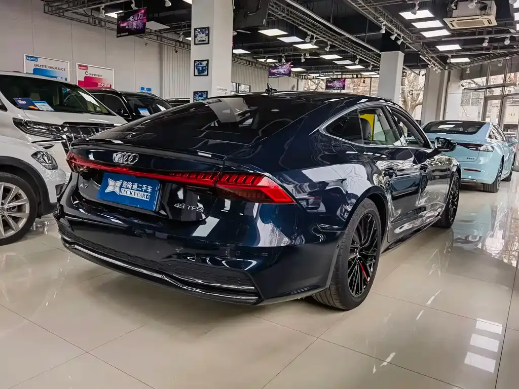 Audi A7 2021 из CN, фото 2