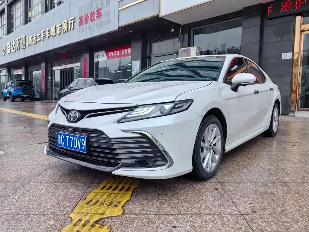 Toyota Camry 2022 из CN, фото 1