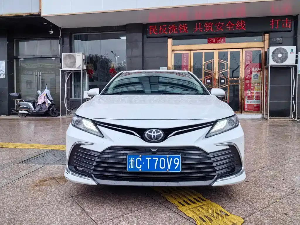 Toyota Camry 2022 из CN, фото 8