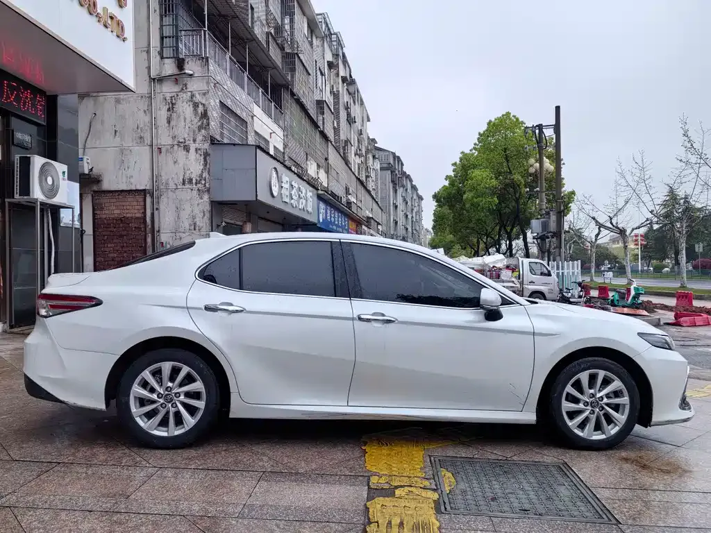 Toyota Camry 2022 из CN, фото 7
