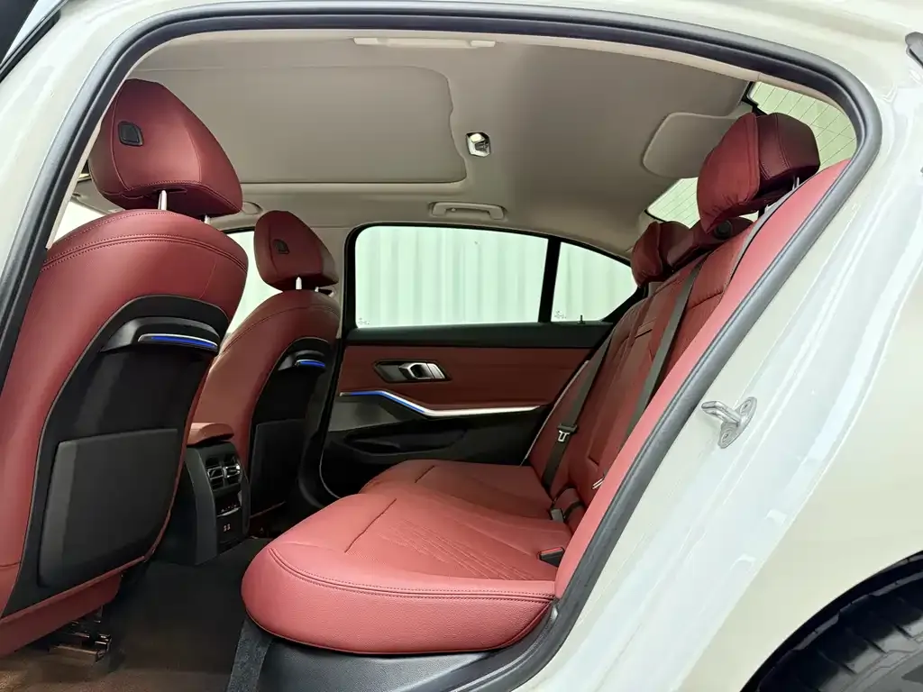 BMW 3 Series 2022 из CN, фото 5