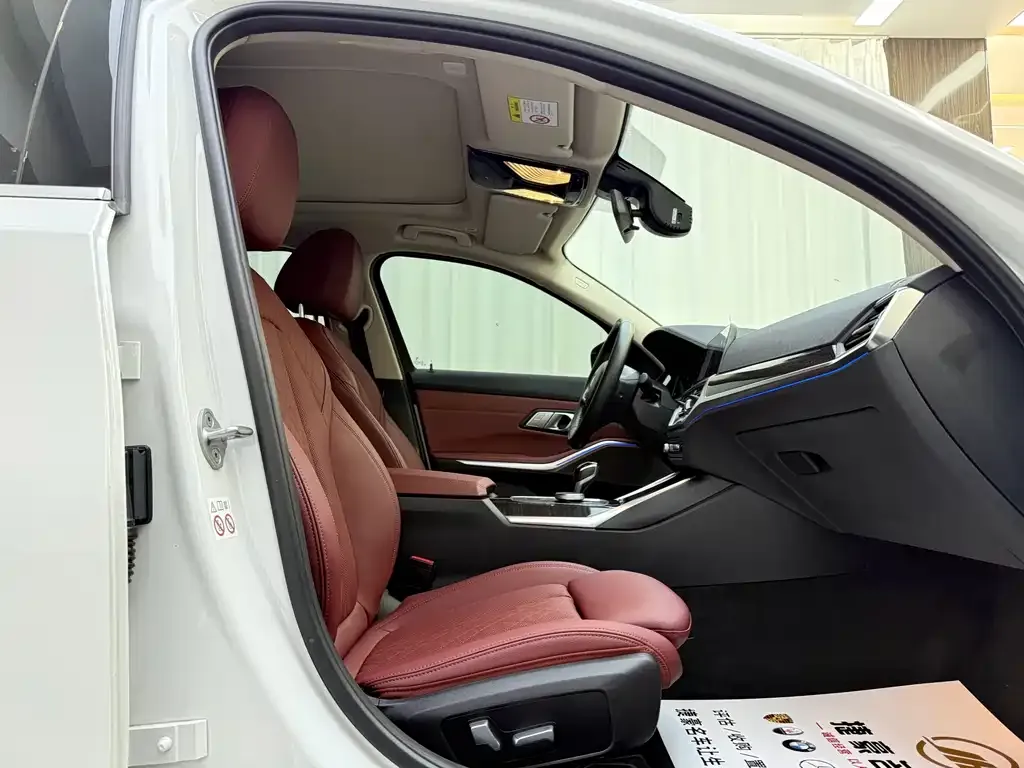 BMW 3 Series 2022 из CN, фото 10