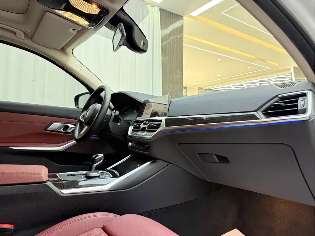 BMW 3 Series 2022 из CN, фото 3