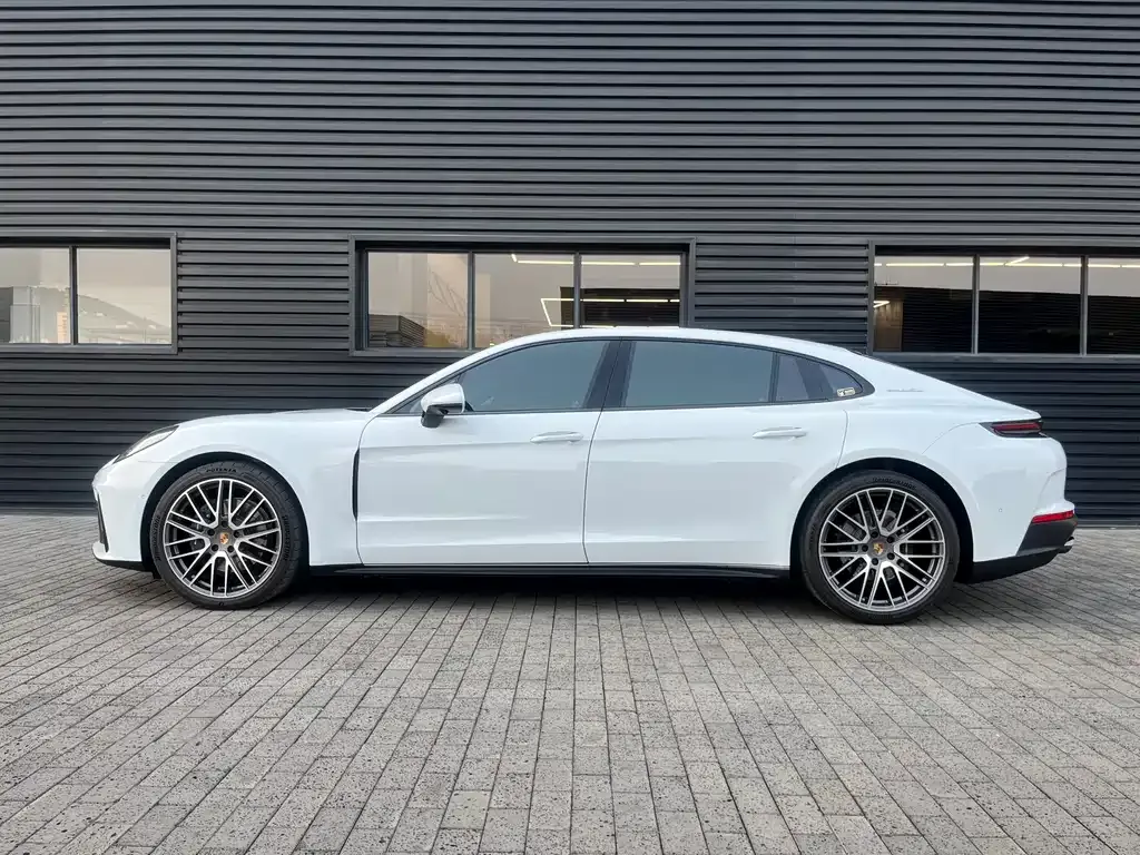 Porsche Panamera 2024 из CN, фото 10