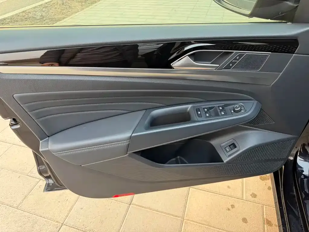 Volkswagen Passat — фото 5
