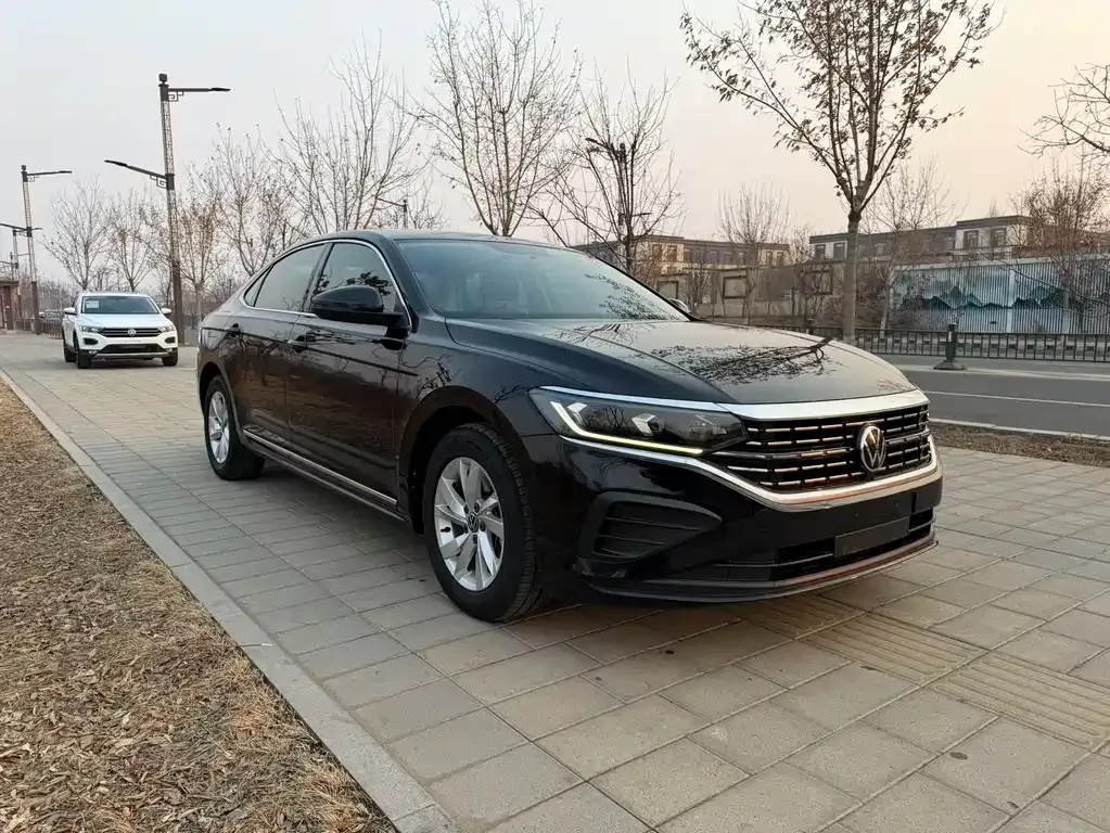 Volkswagen Passat — фото 8