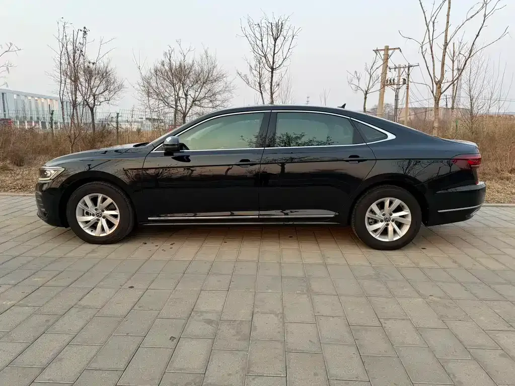 Volkswagen Passat — фото 6