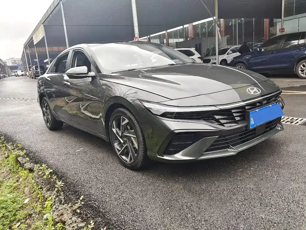 Hyundai Elantra 2023 из CN, фото 6