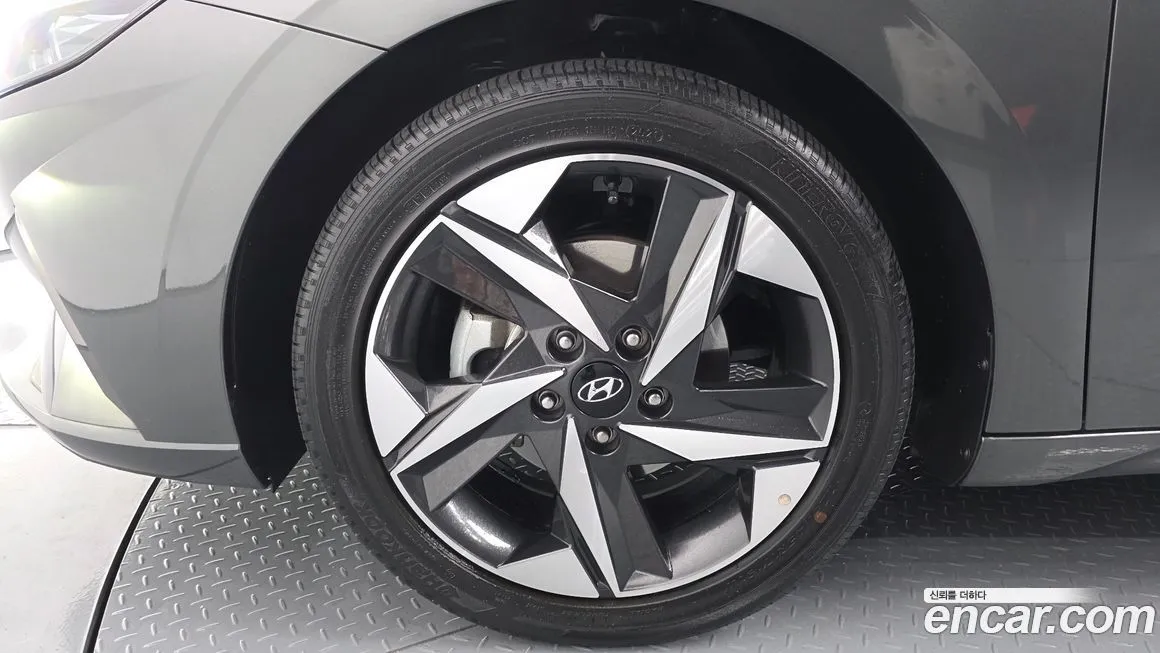 Hyundai AVANTE — фото 3