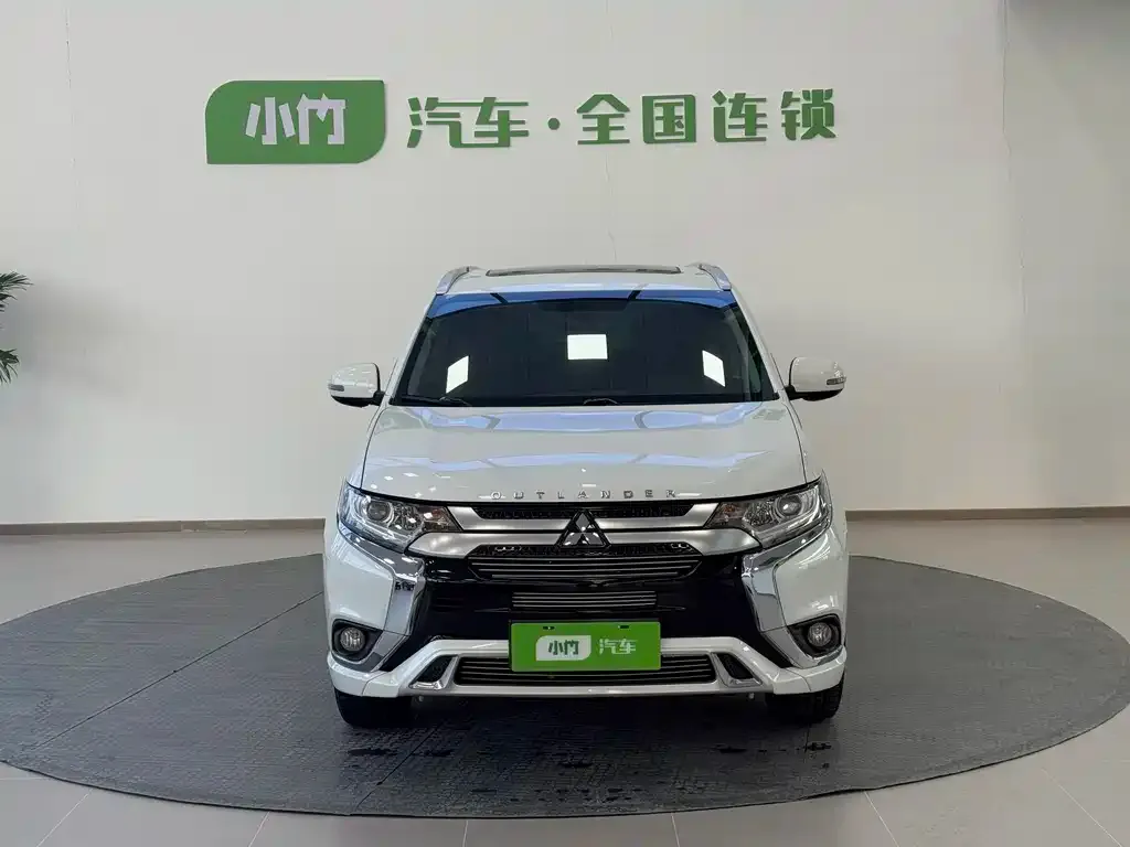 Mitsubishi Outlander 2023 из CN, фото 7