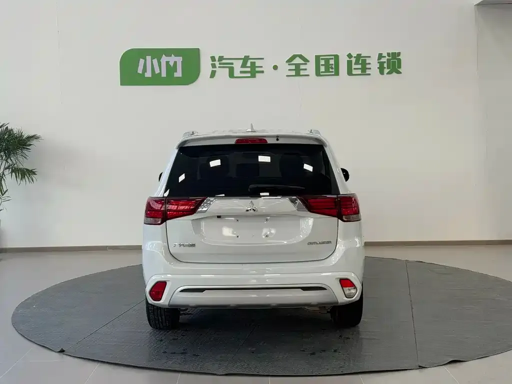 Mitsubishi Outlander 2023 из CN, фото 5