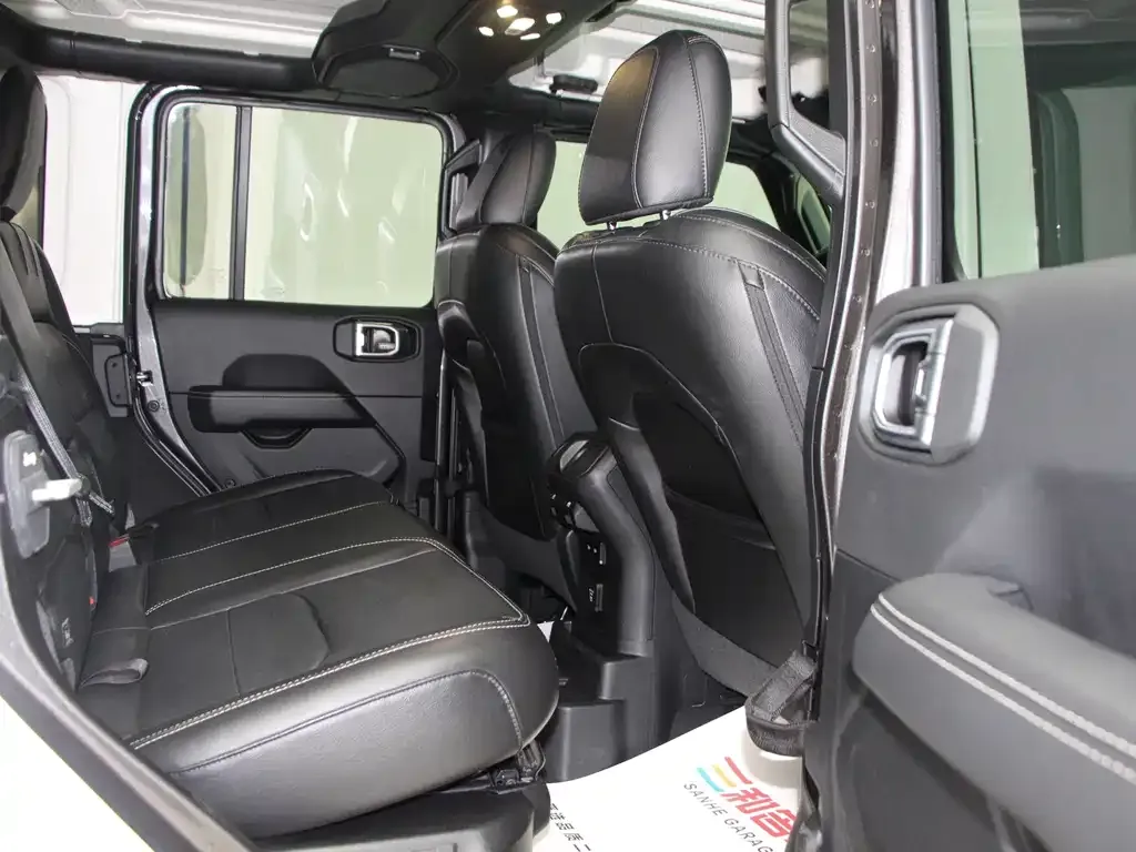 Jeep Wrangler PHEV 2021 из CN, фото 7