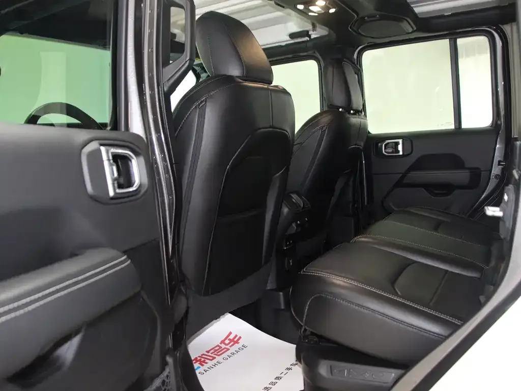 Jeep Wrangler PHEV 2021 из CN, фото 10