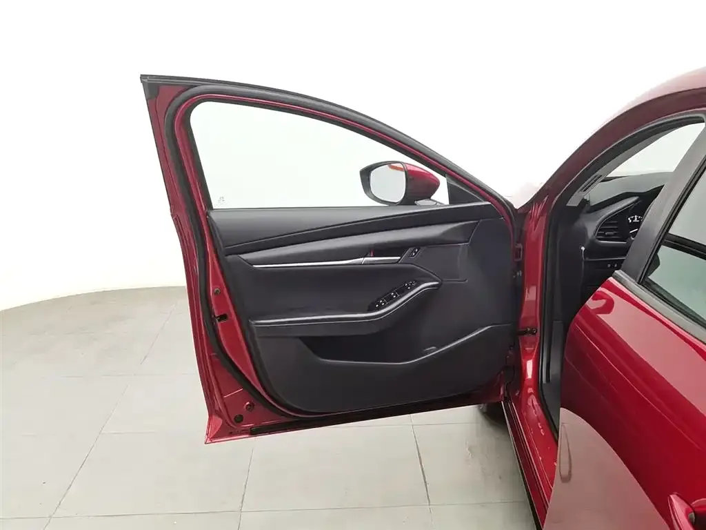 Mazda 3 Axela 2022 из CN, фото 4
