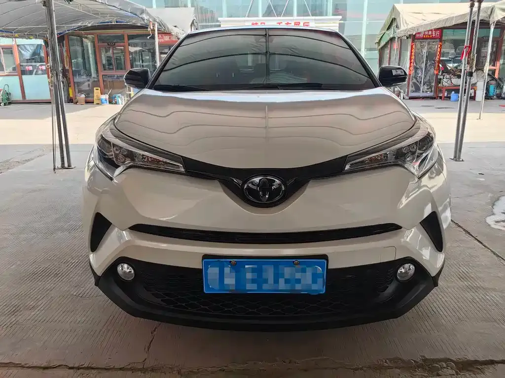 Toyota C-HR — фото 2