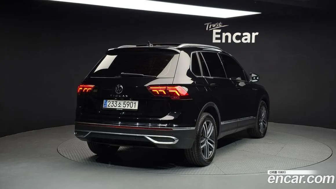 Volkswagen Tiguan — фото 2