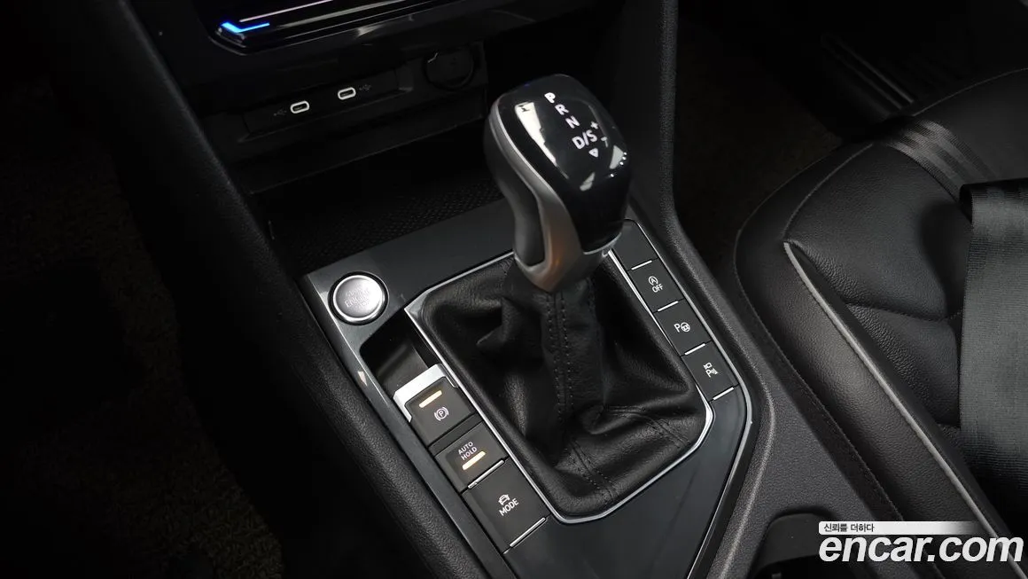 Volkswagen Tiguan — фото 6