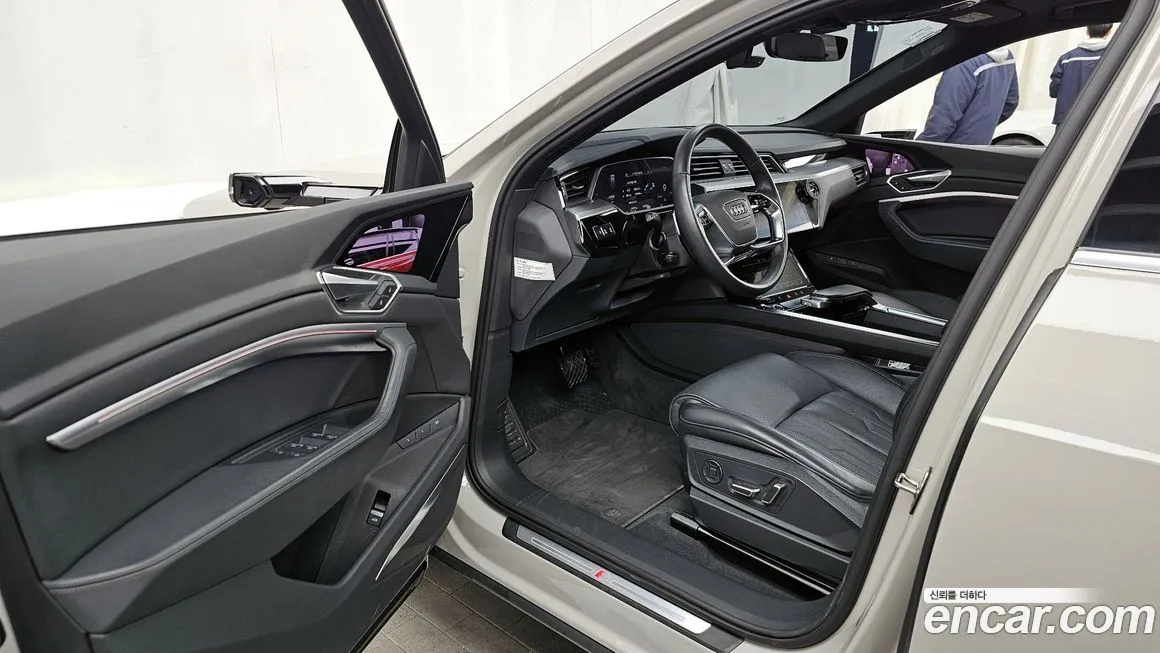 Audi e-tron 2022 из KR, фото 9