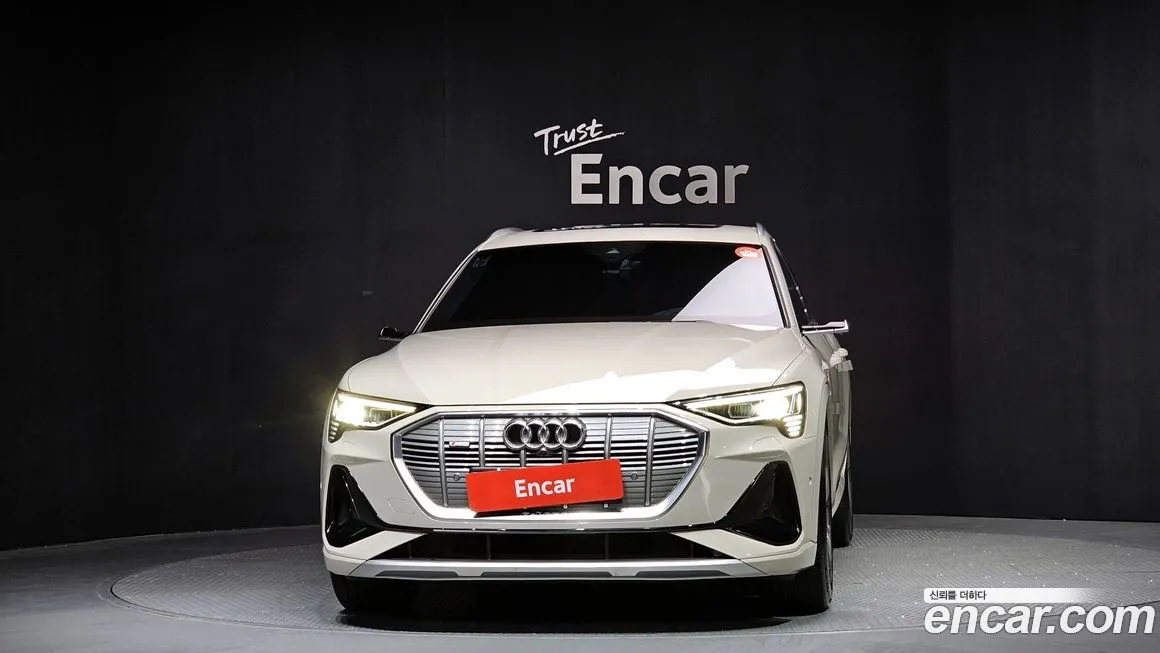 Audi e-tron 2022 из KR, фото 3