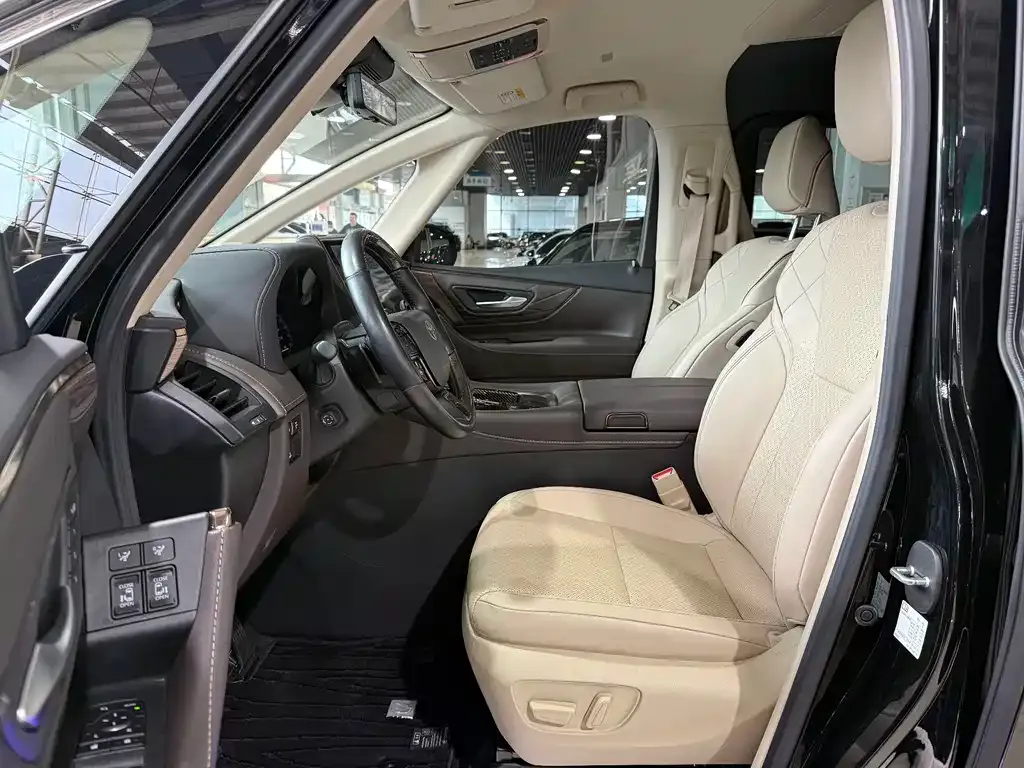 Toyota Alphard — фото 6