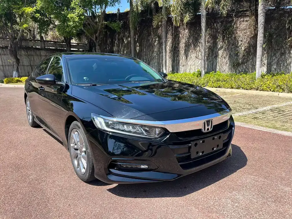 Honda Accord — фото 6