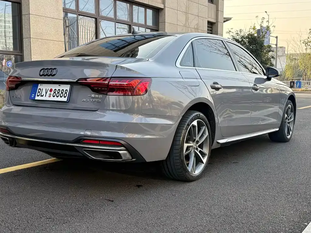 Audi A4L — фото 9