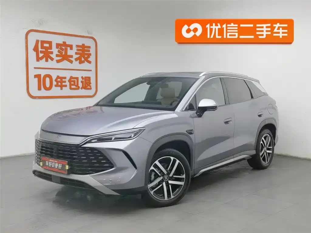 BYD L DM-i — фото 1