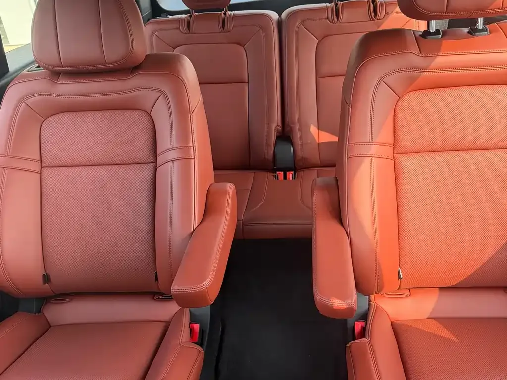 Lincoln Aviator 2025 из CN, фото 9