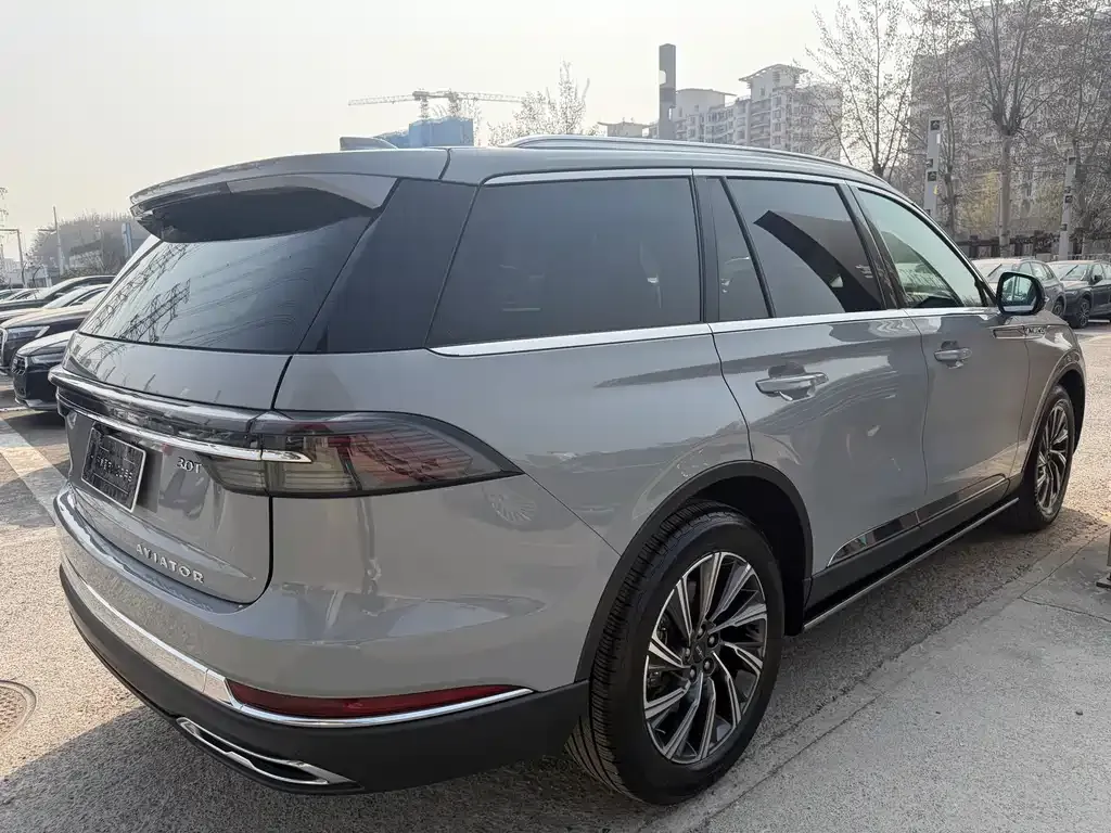 Lincoln Aviator 2025 из CN, фото 2