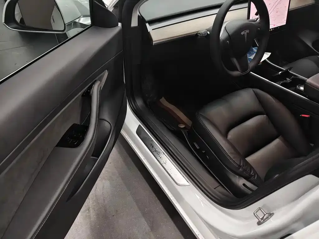 Tesla Model 3 2021 из CN, фото 10