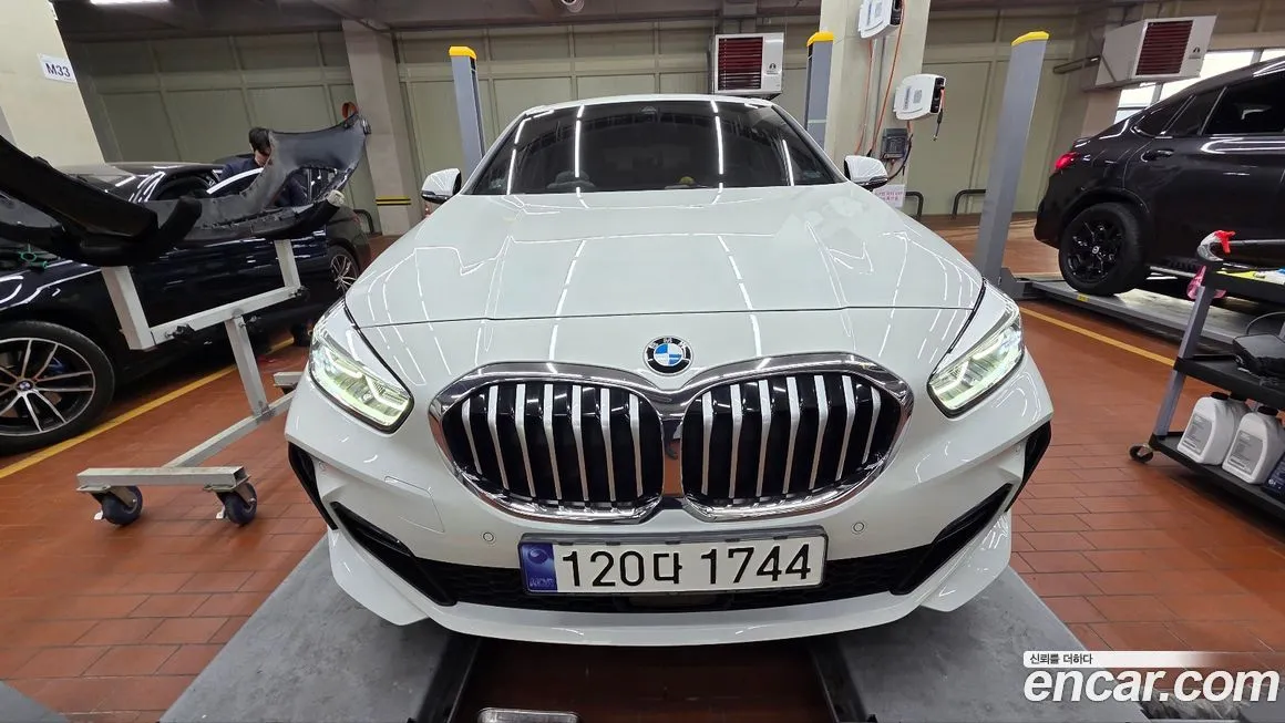 BMW 1-Series 2023 из KR, фото 2