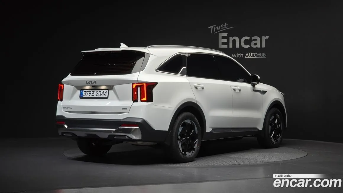 Kia Sorento — фото 8