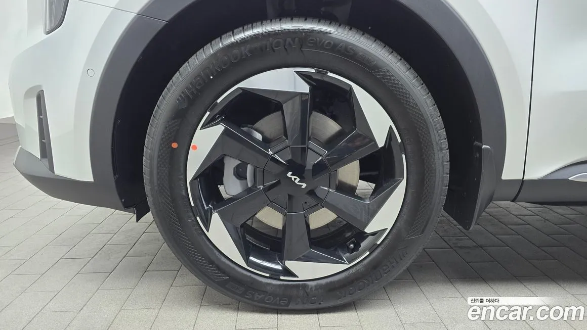 Kia Sorento — фото 9
