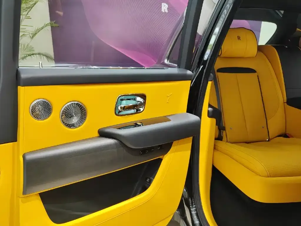 Rolls-Royce Cullinan 2021 из CN, фото 3