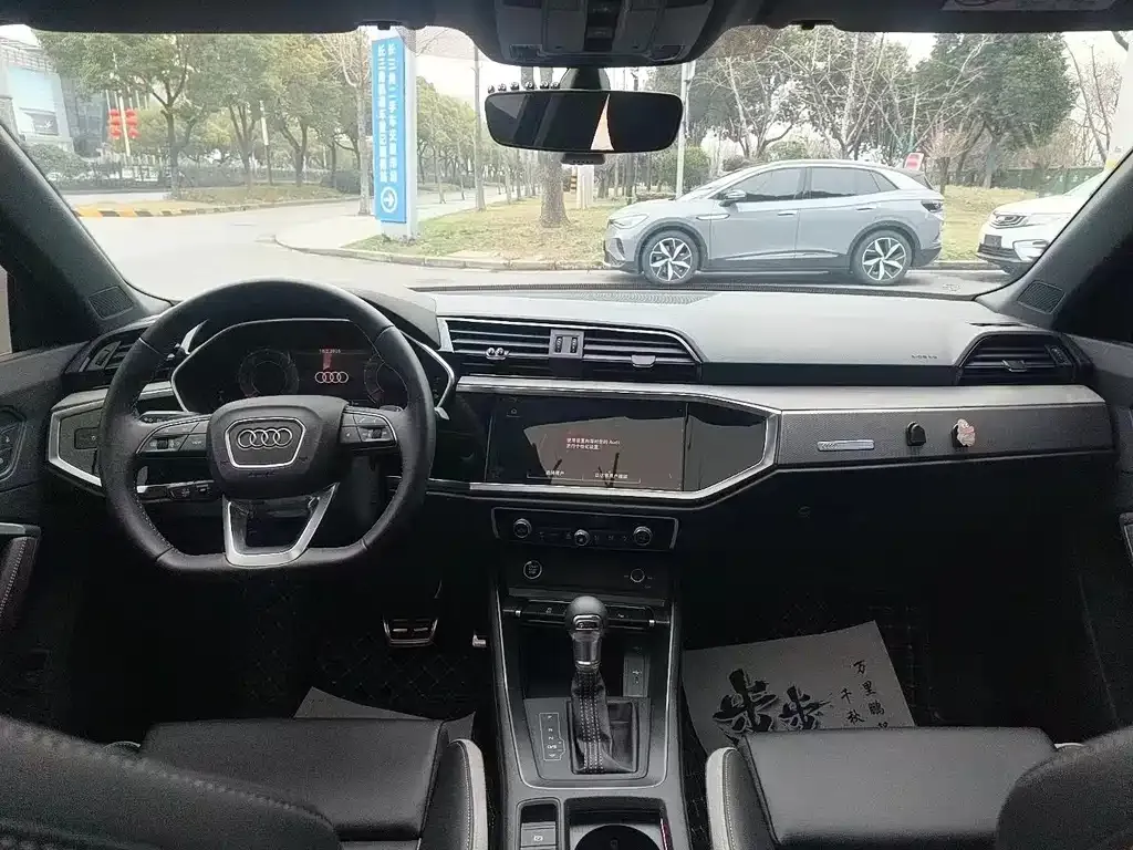 Audi Q3 2024 из CN, фото 7