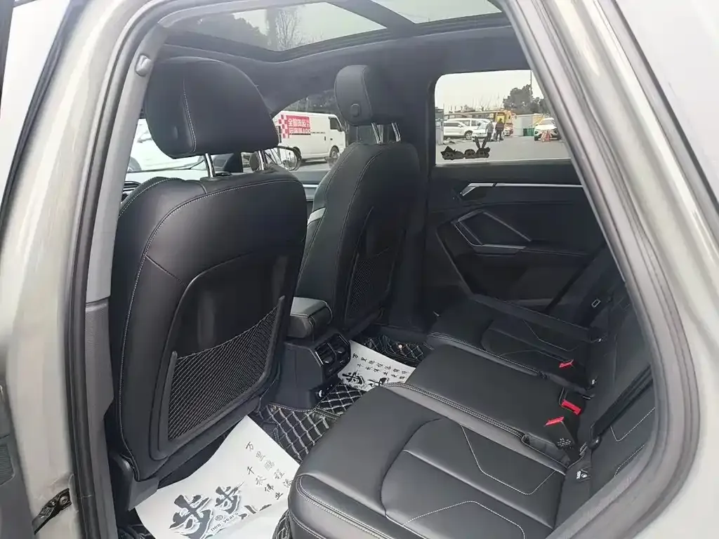Audi Q3 2024 из CN, фото 2